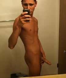 boys nude 5c925e85dfe10.jpg