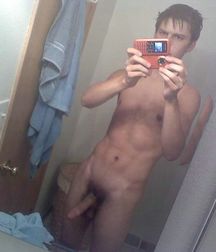 boys nude 5c92600cb1e76.jpg