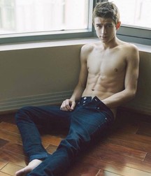 shirtless boys 5c9337a2ac562.jpg