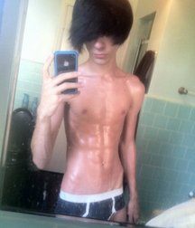 shirtless boys 5c9339dfd9ed1.jpg