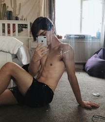 shirtless boys 5c93ef9946678.jpg