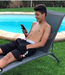 shirtless boys 5c93f0c470e2a.jpg