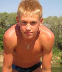 shirtless boys 5c9733e588b32.jpg