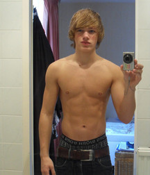 shirtless boys 5c9734620d012.jpg