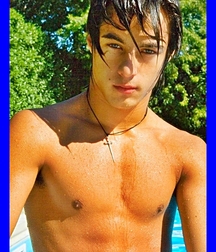 shirtless boys 5cc71348f1358.jpg