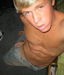 shirtless boys 5cc713a58e337.jpg