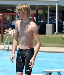 shirtless boys 5cc713f478124.jpg