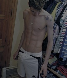 shirtless boys 5ccb11239c96f.jpg