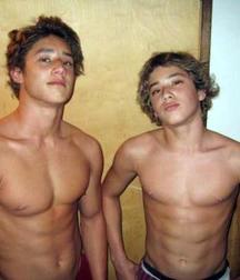 shirtless boys 5ccb12b28cc3f.jpg