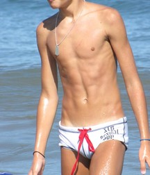 shirtless boys 5ccb1318ddf84.jpg