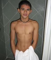 shirtless boys 5ccb13cb9eba3.jpg