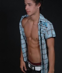 Boys 5ccd51445c056.jpg