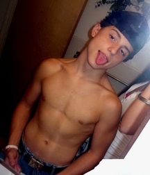 shirtless boys 5cd3e2e9a2114.jpg