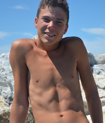 shirtless boys 5cd3e545ec15f.jpg