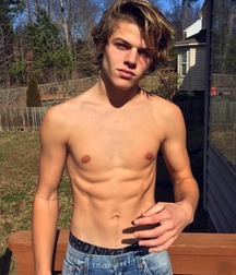 shirtless boys 5cd598e5c539a.jpg