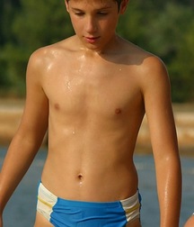 shirtless boys 5cd98964422d4.jpg