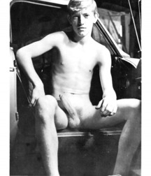 Boys with a boner 5cdd7cdc4413f.jpg