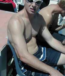 shirtless boys 5cdeeb2468cd0.jpg