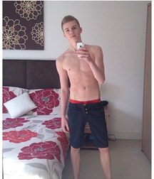 shirtless boys 5cdeeb6d0f4e6.jpg