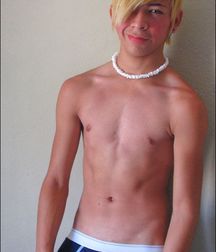 shirtless boys 5cdeebb573cb5.jpg
