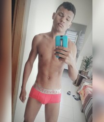 shirtless boys 5ce2a7cd6e797.jpg