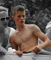 shirtless boys 5ce2ab2145cd1.jpg