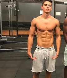 shirtless boys 5ce446ffb95f0.jpg