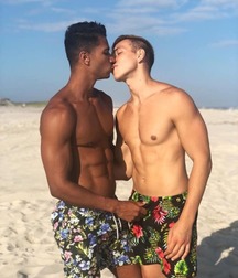shirtless boys 5ce44789f0441.jpg