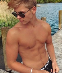 shirtless boys 5ce448045c395.jpg