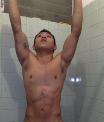 shirtless boys 5ce66eeecc384.jpg