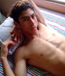 shirtless boys 5ce66f0033a2b.jpg