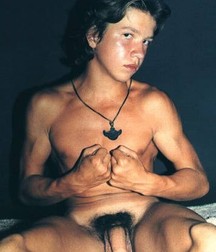 boys nude 5ce8098a71a49.jpg