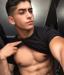 Boys 5ce811ca8d024.jpg