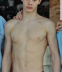 shirtless boys 5cefbbac0878c.jpg