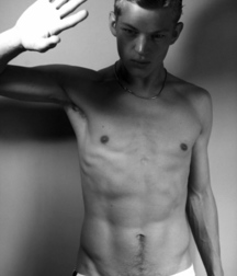shirtless boys 5cf38b3a760f9.jpg