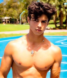 Boys 5cf9357337355.jpg