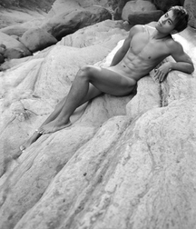 boys nude 5cf940c385ff7.jpg