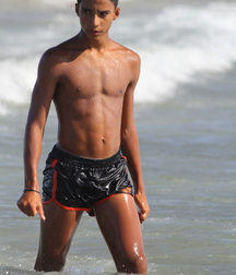 shirtless boys 5cfa9212be242.jpg