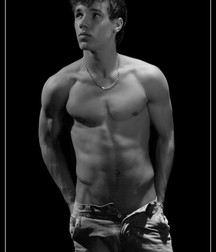 shirtless boys 5cfcaf7bc857d.jpg