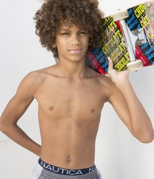 shirtless boys 5cfcb20519c16.jpg