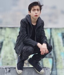 Boys 5cfcb67894a46.jpg