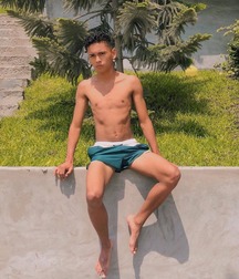 shirtless boys 5d021217460c3.jpg