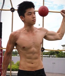 shirtless boys 5d02137e3eda5.jpg