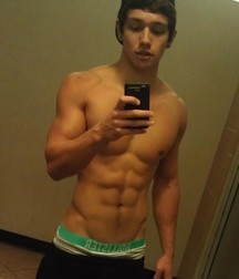 shirtless boys 5d0352f8334fd.jpg