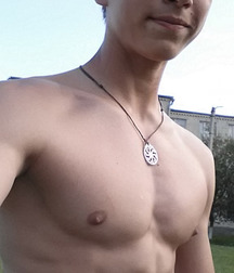 shirtless boys 5d0354c2b7d3a.jpg