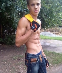 shirtless boys 5d0357ac5c072.jpg