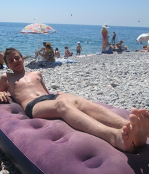 shirtless boys 5d054eef15226.jpg