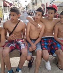 shirtless boys 5d0b4bfb9a3a1.jpg