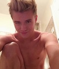 Boys 5d0f3038c0102.jpg