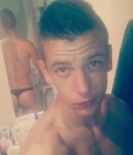 Boys 5d0f3116bbb8b.jpg